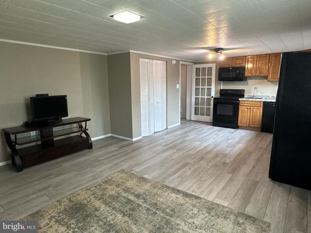 328 JAMESTOWN RD, Front Royal, VA 22630