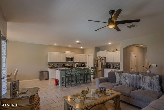7810 ENCHANTED CLIFF Drive, El Paso, TX 79911