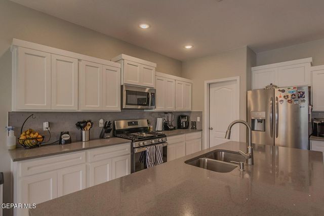 7810 ENCHANTED CLIFF Drive, El Paso, TX 79911