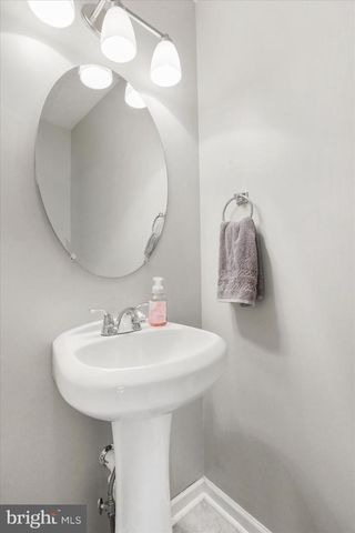 416 RIDGEFIELD AVE, Stephens City, VA 22655