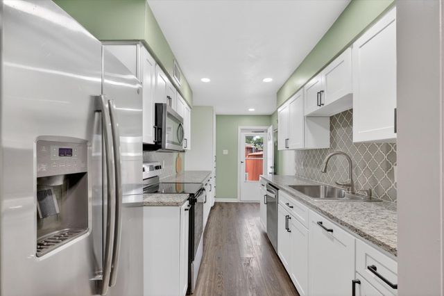 13635 Weald Green Street, Dallas, TX 75240