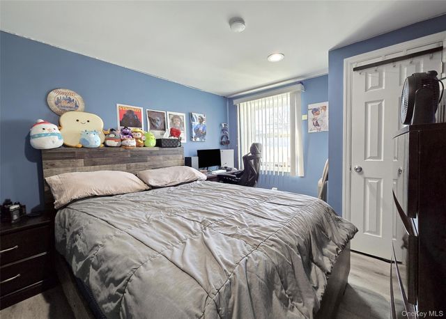 430 Heathcote Road, Lindenhurst, NY 11757