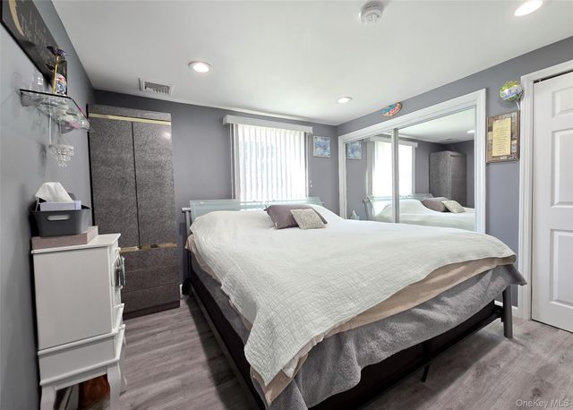 430 Heathcote Road, Lindenhurst, NY 11757