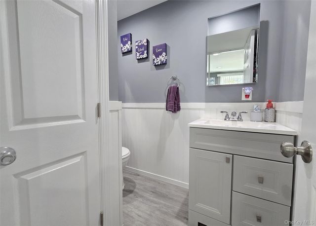 430 Heathcote Road, Lindenhurst, NY 11757