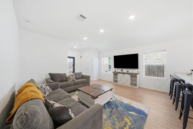 6312 Barrington Cliff Trail, Houston, TX 77365
