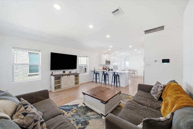 6312 Barrington Cliff Trail, Houston, TX 77365