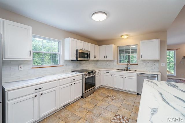 1920 Anna Leah Lane, Washington, MO 63090