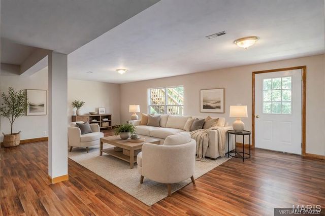 1920 Anna Leah Lane, Washington, MO 63090
