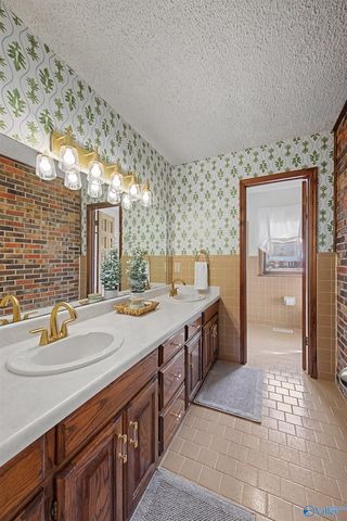 4004 Dotson Drive SE, Huntsville, AL 35802