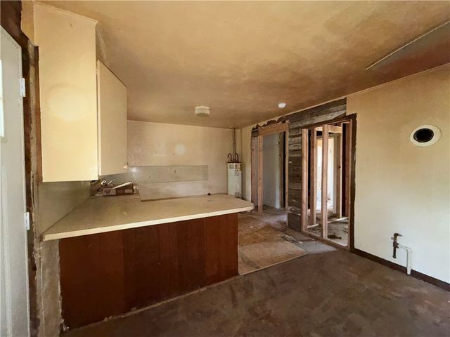 1806 N C Street, Rogers, AR 72756
