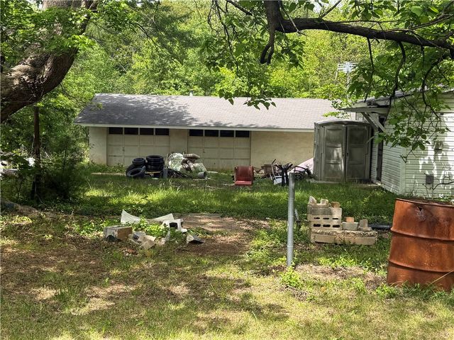1806 N C Street, Rogers, AR 72756
