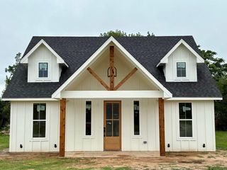 301 South Oak Street, Boyd, TX 76023
