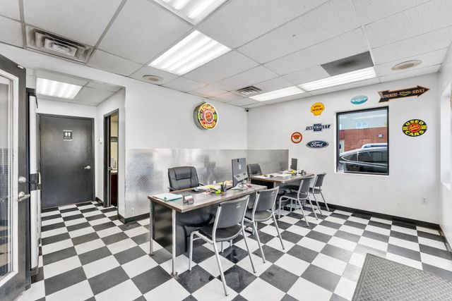 4201 E Lake Street, Minneapolis, MN 55406