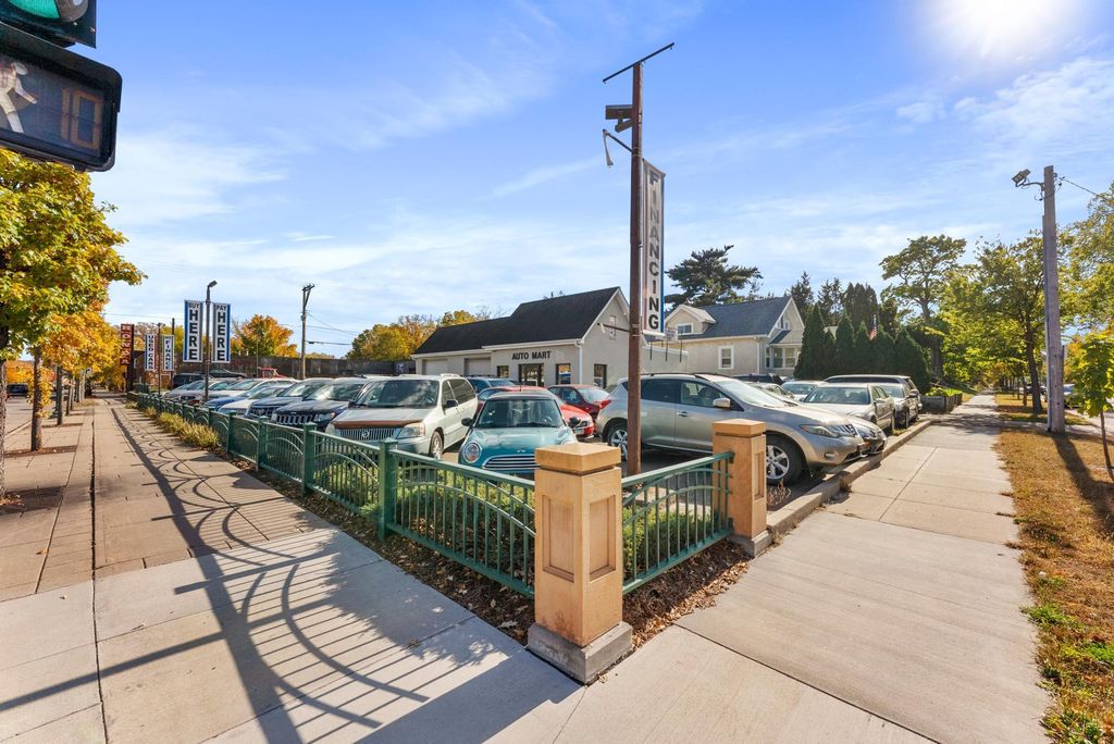 4201 E Lake Street, Minneapolis, MN 55406