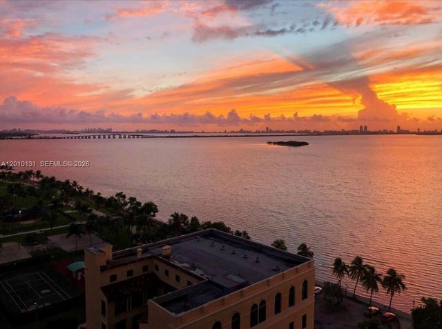 1717 N Bayshore Dr A-3039, Miami, FL 33132