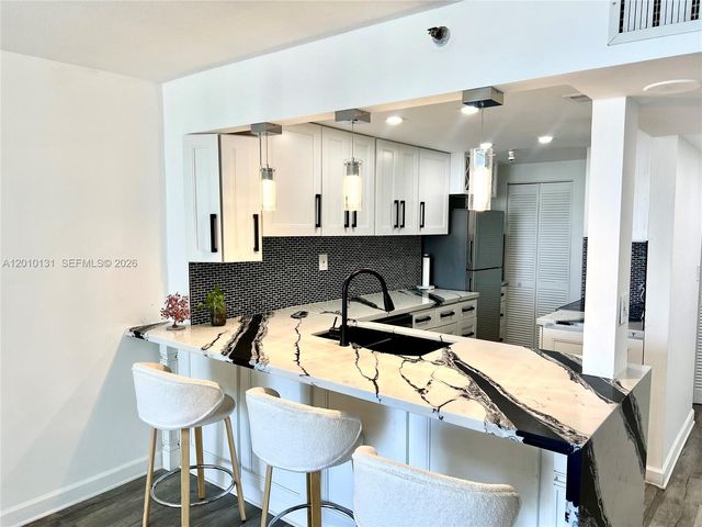 1717 N Bayshore Dr A-3039, Miami, FL 33132