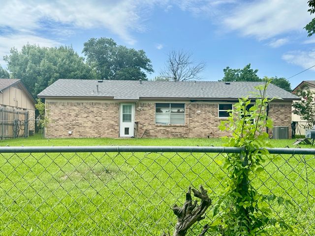1110 Barclay Drive, Mesquite, TX 75149