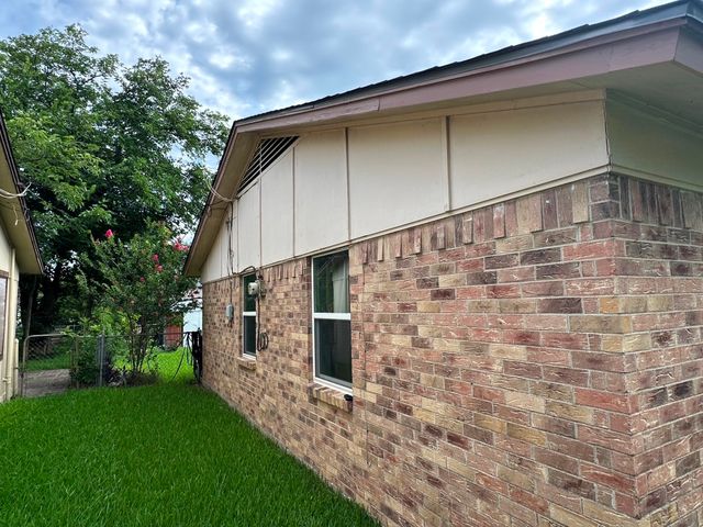1110 Barclay Drive, Mesquite, TX 75149