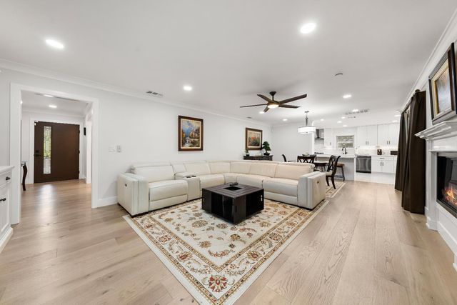 5015 Sudbury Way, Carmichael, CA 95608