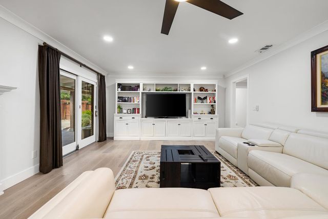 5015 Sudbury Way, Carmichael, CA 95608