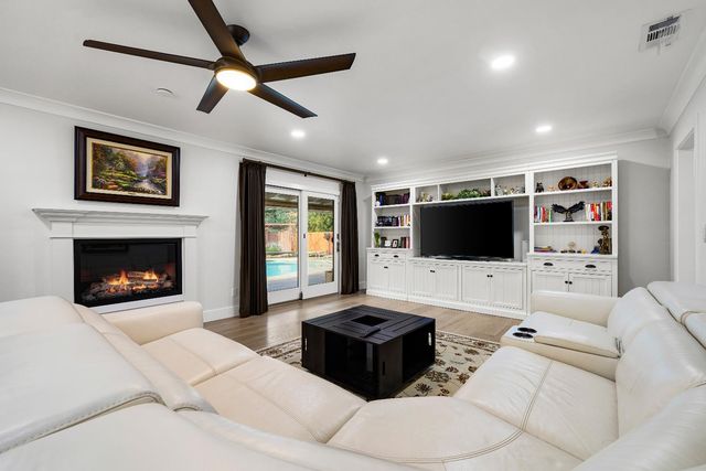 5015 Sudbury Way, Carmichael, CA 95608