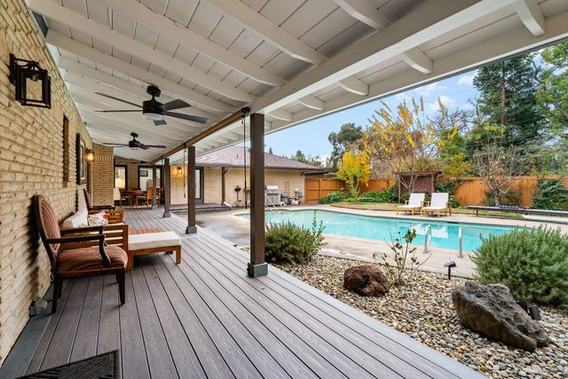 5015 Sudbury Way, Carmichael, CA 95608