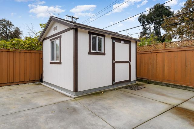 5015 Sudbury Way, Carmichael, CA 95608