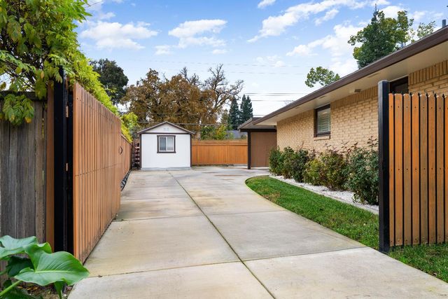 5015 Sudbury Way, Carmichael, CA 95608