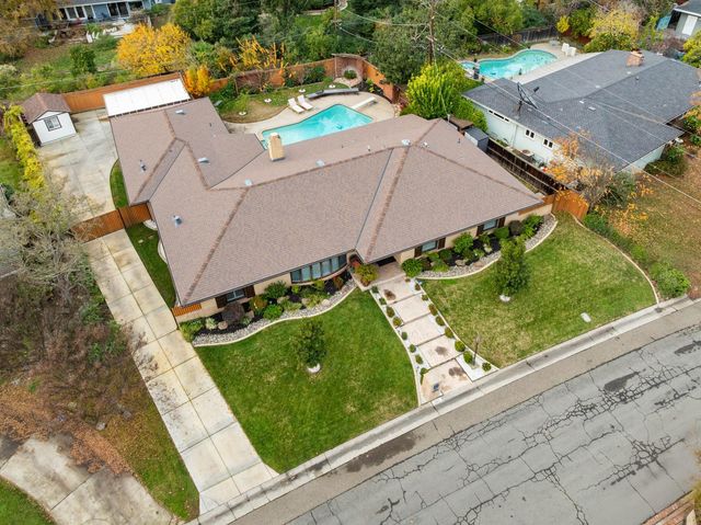 5015 Sudbury Way, Carmichael, CA 95608