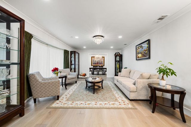 5015 Sudbury Way, Carmichael, CA 95608