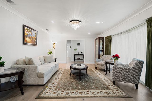 5015 Sudbury Way, Carmichael, CA 95608