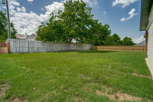 2013 Bois D Arc Drive, Bonham, TX 75418