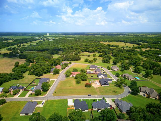 2013 Bois D Arc Drive, Bonham, TX 75418