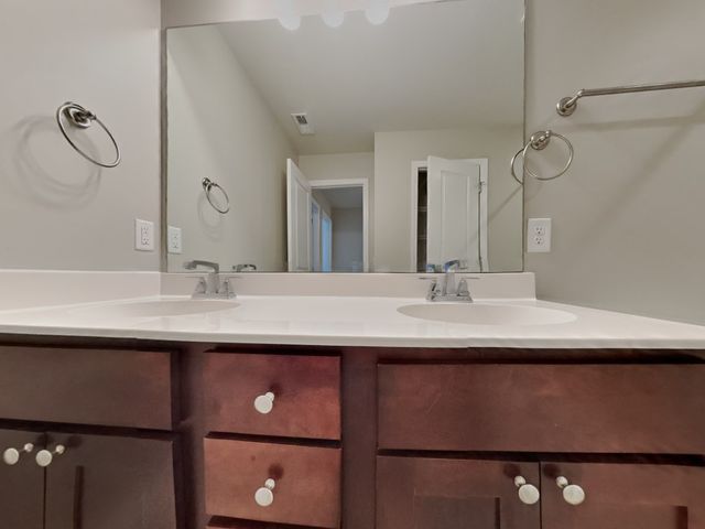 125 Hickory Station Ln, Mount Juliet, TN 37122