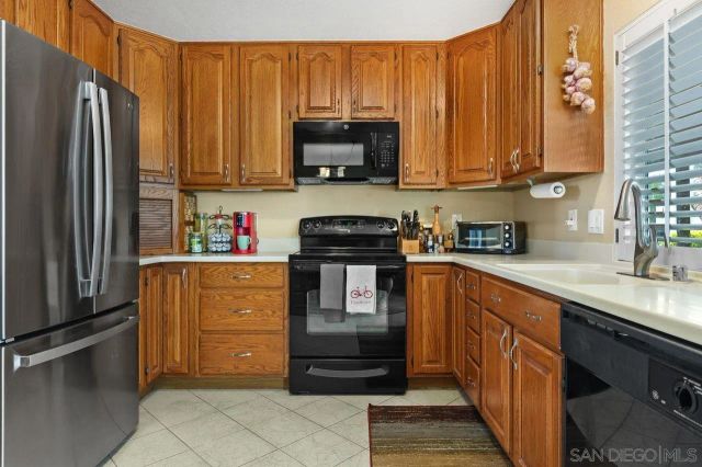 16410 Caminito Vecinos 137, San Diego, CA 92128