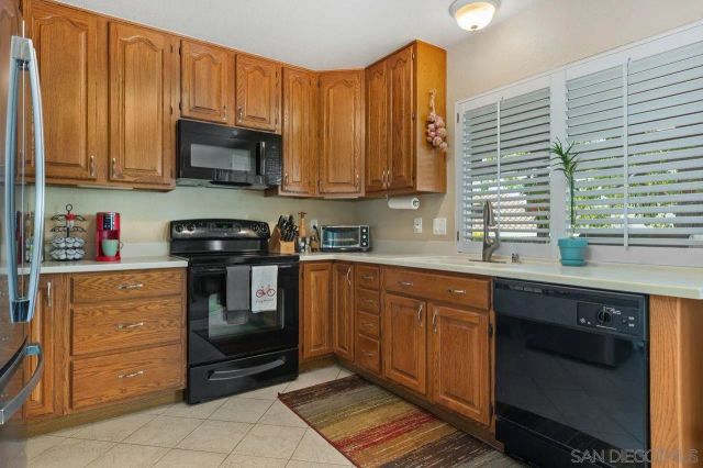 16410 Caminito Vecinos 137, San Diego, CA 92128