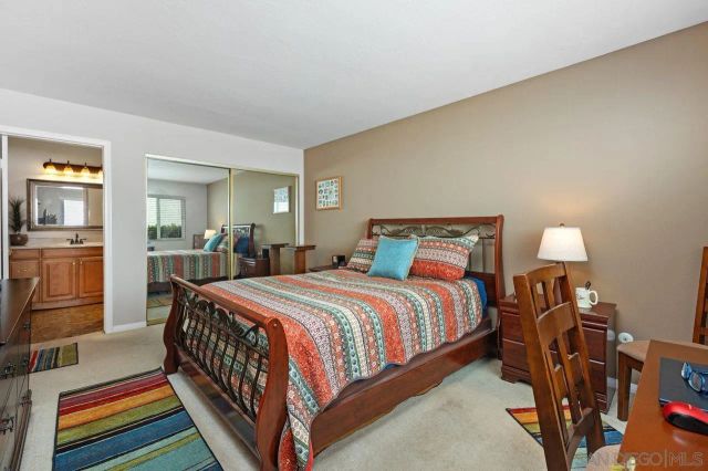 16410 Caminito Vecinos 137, San Diego, CA 92128