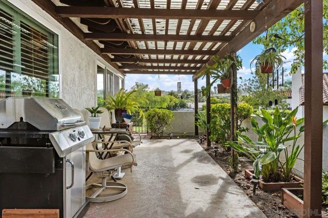 16410 Caminito Vecinos 137, San Diego, CA 92128