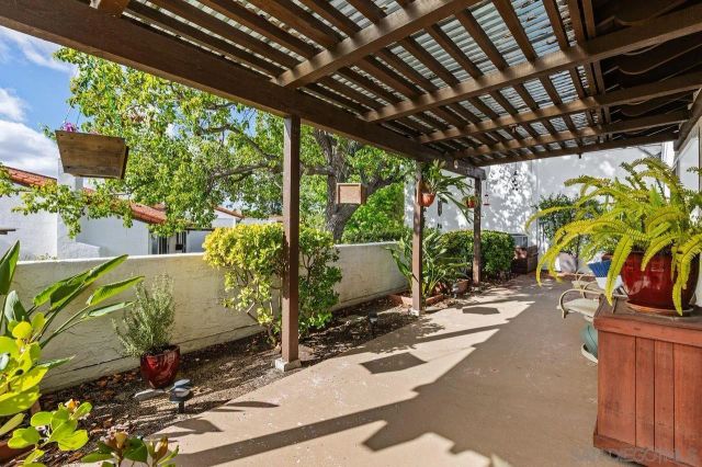 16410 Caminito Vecinos 137, San Diego, CA 92128