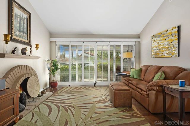 16410 Caminito Vecinos 137, San Diego, CA 92128