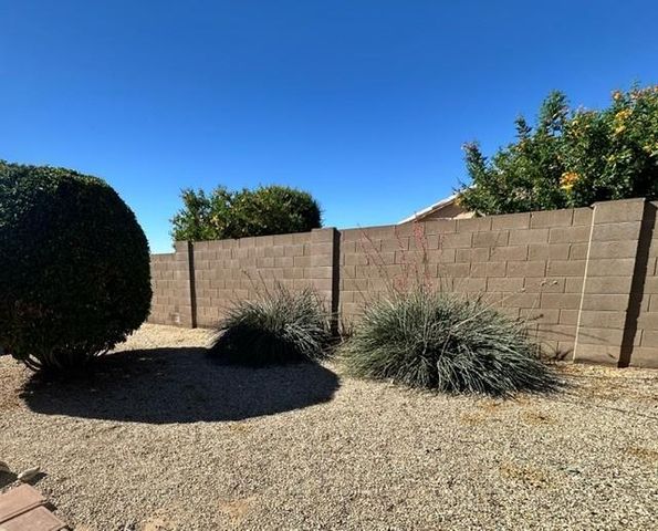 8568 W Hatcher Road, Peoria, AZ 85345