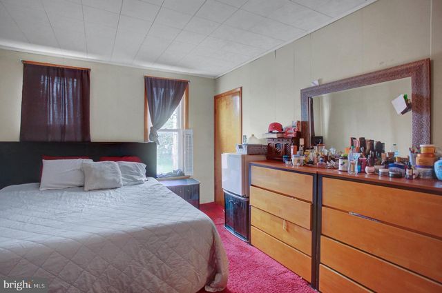 736 S SECOND STREET, Chambersburg, PA 17201