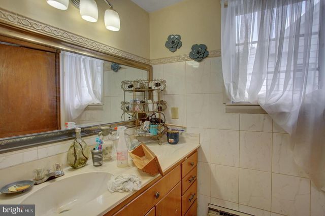 736 S SECOND STREET, Chambersburg, PA 17201