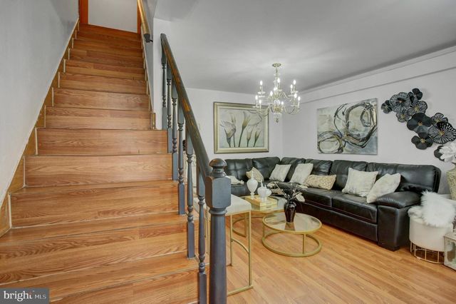 736 S SECOND STREET, Chambersburg, PA 17201