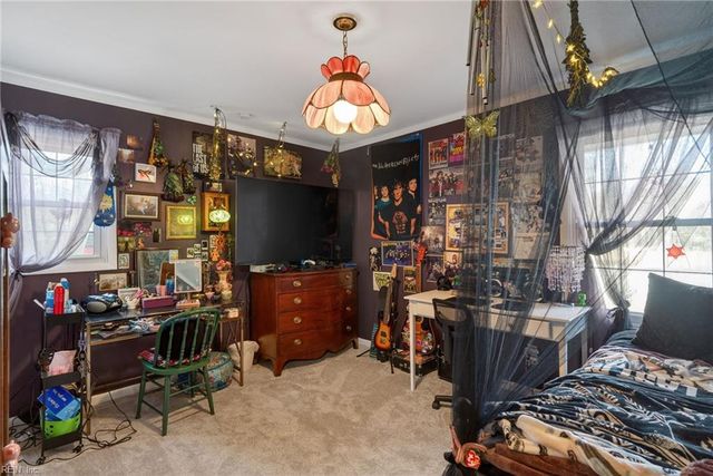 10083 Burkes Pond RD, Gloucester, VA 23061