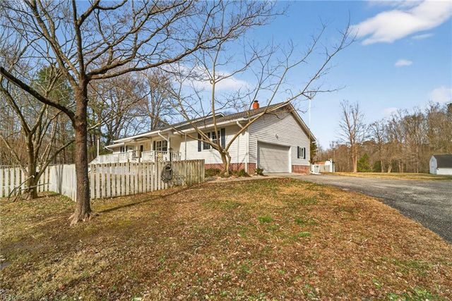 10083 Burkes Pond RD, Gloucester, VA 23061