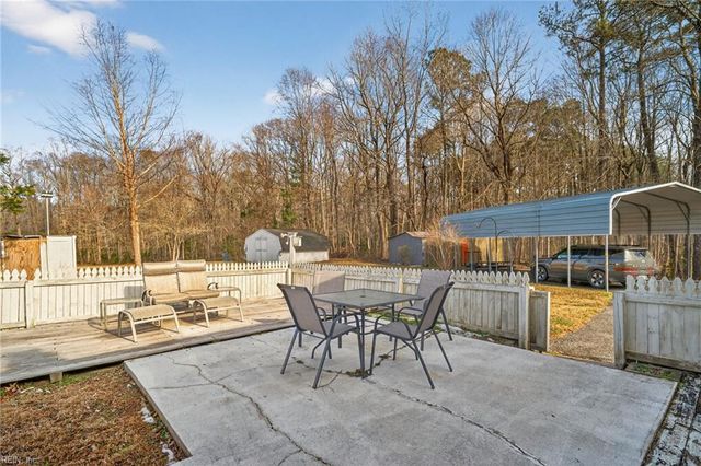 10083 Burkes Pond RD, Gloucester, VA 23061