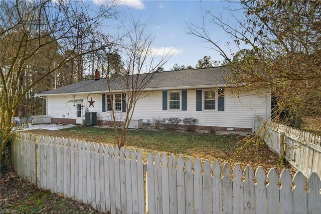 10083 Burkes Pond RD, Gloucester, VA 23061