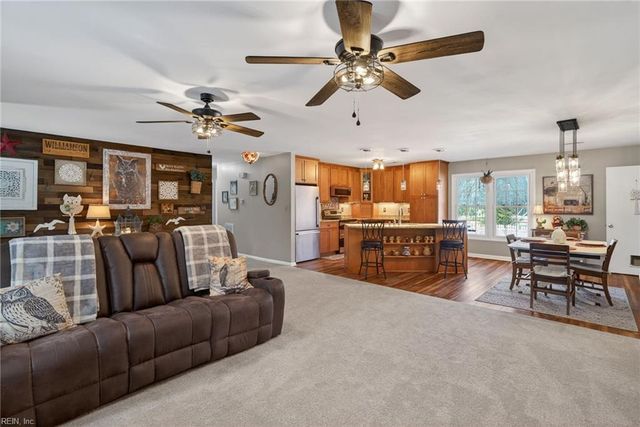 10083 Burkes Pond RD, Gloucester, VA 23061