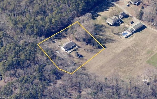 10083 Burkes Pond RD, Gloucester, VA 23061